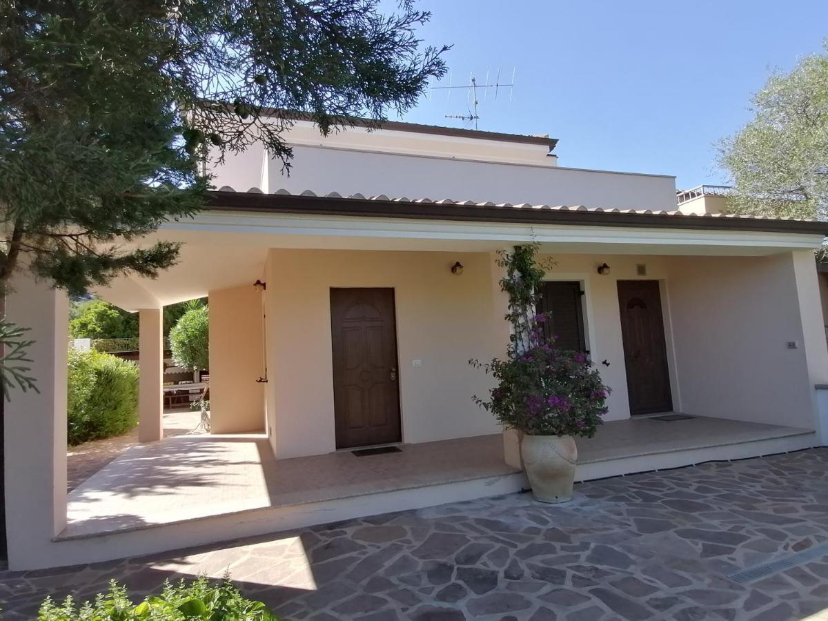 Casa Vacanze Villa Rosa Cala Gonone Eksteriør bilde