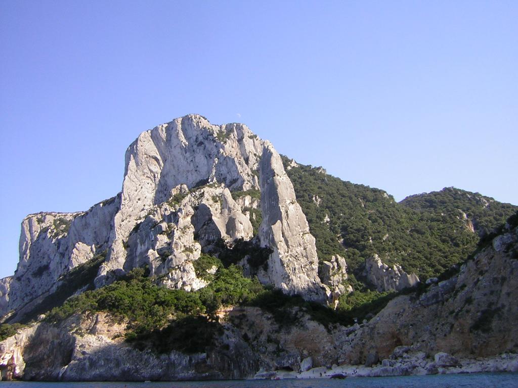 Casa Vacanze Villa Rosa Cala Gonone Eksteriør bilde